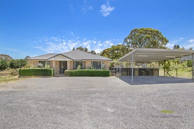 Click to view all images 19 Archer Close Yass NSW 2582 - Image 1