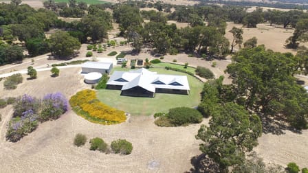 209 Rangeview Drive Wanerie WA 6503 - Image 2