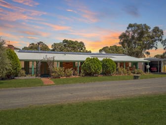 Click to view all images 18 Rowes Lane Bowenvale VIC 3465 - Image 1