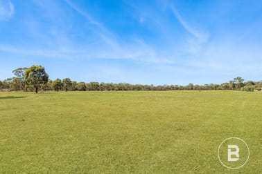 Click to view all images 13 Seamer Road Sebastian VIC 3556 - Image 2