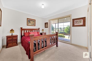 Click to view all images 653 Graham Road Kyabram VIC 3620 - Image 3
