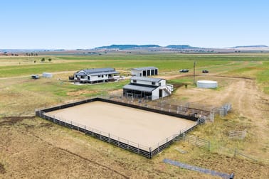 Click to view all images 141 Rickert Road Kings Creek QLD 4361 - Image 1