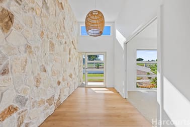 Click to view all images 68 Oxbow Circuit King Creek NSW 2446 - Image 3