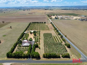 Click to view all images 7 Melrose Drive Raglan NSW 2795 - Image 2