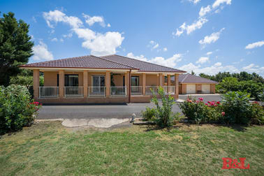 Click to view all images 7 Melrose Drive Raglan NSW 2795 - Image 3