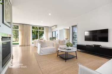 Click to view all images 37 Carcoar Street Spring Hill NSW 2800 - Image 2