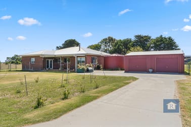 Click to view all images 180 Irrewillipe-Pirron Yallock Road Irrewillipe VIC 3249 - Image 1