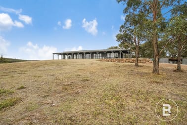 124 Kays Road Beaufort VIC 3373 - Image 1