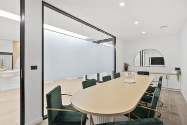 1/5 Main Street Mornington VIC 3931 - Image 2