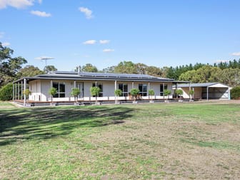 Click to view all images 32 Willis Street Cavendish VIC 3314 - Image 1