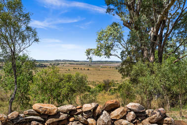 Click to view all images 4530 Gore Highway Yarranlea QLD 4356 - Image 1