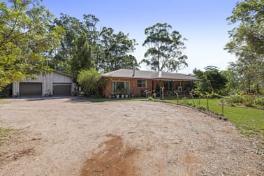 Click to view all images 15 Brennan Road Hampton QLD 4352 - Image 1