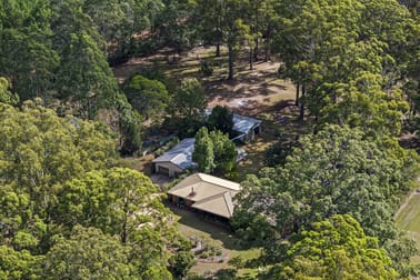 Click to view all images 15 Brennan Road Hampton QLD 4352 - Image 2