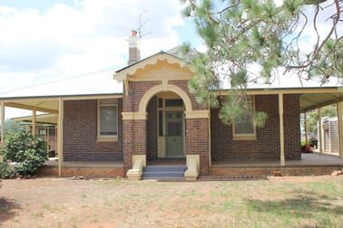 37 Tewkesbury Road Temora NSW 2666 - Image 1