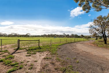70 Weir Road Exford VIC 3338 - Image 3