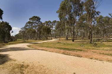 Click to view all images 57 Tangeys Lane Newstead VIC 3462 - Image 3