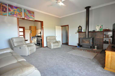 6 Stevens Road Warragul VIC 3820 - Image 3