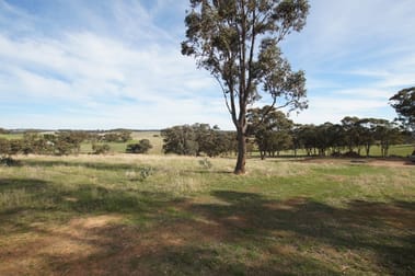 949 Newstead Rd Guildford VIC 3451 - Image 2