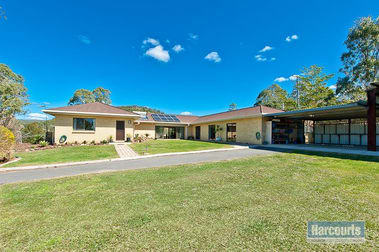 324 Forest Hills Drive Morayfield QLD 4506 - Image 2