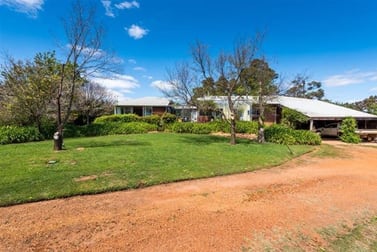 132 Page Road Quindanning WA 6391 - Image 1