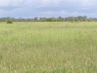 Click to view all images 19351 DAWSON HWY Moura QLD 4718 - Image 1