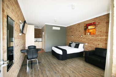 38 Meninya Street Moama Nsw 2731 Hotel Amp Leisure
