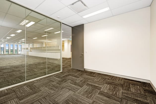 Click to view all images 370 Flinders Street Townsville City QLD 4810 - Image 3