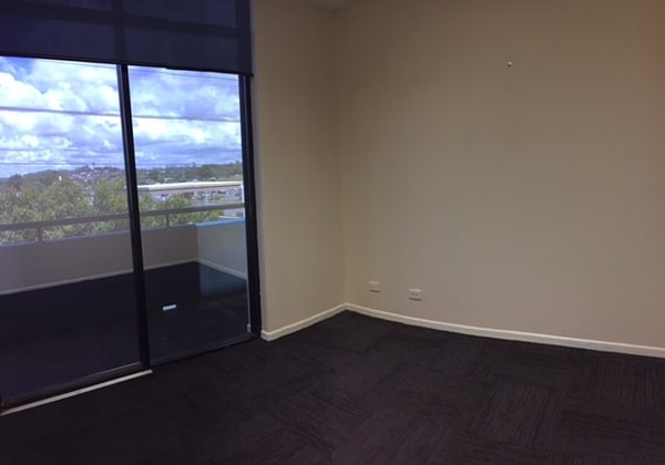 Click to view all images 2 Collene Grove Springwood QLD 4127 - Image 3