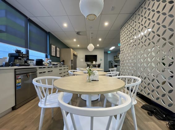 2.02/2 Gardner Close Milton QLD 4064 - Image 5