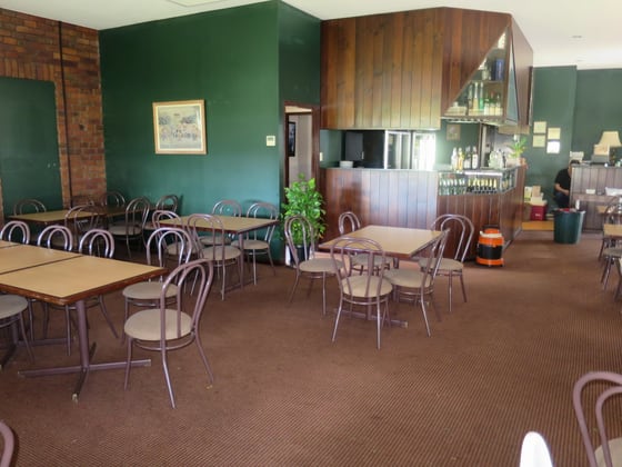 Unit 1-5 3370 Pacific Highway Springwood QLD 4127 - Image 5
