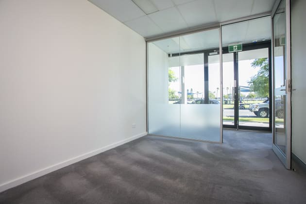 1/100 Terrace Road East Perth WA 6004 - Image 3