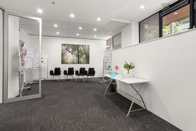 Click to view all images U5/9 Victoria Avenue Perth WA 6000 - Image 5