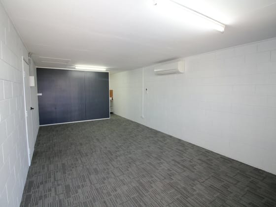 Unit 2/11 Yeatman Street Hyde Park QLD 4812 - Image 3