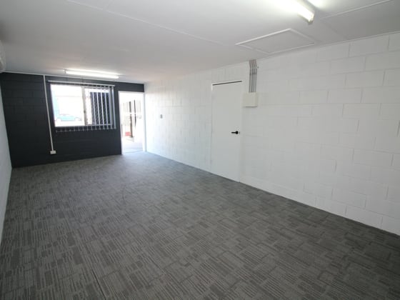 Unit 2/11 Yeatman Street Hyde Park QLD 4812 - Image 4