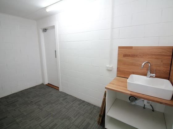 Unit 2/11 Yeatman Street Hyde Park QLD 4812 - Image 5