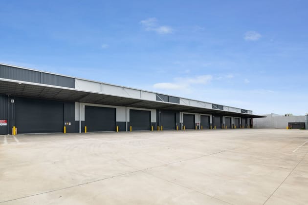 Click to view all images 101-115 Paramount Boulevard Derrimut VIC 3026 - Image 5