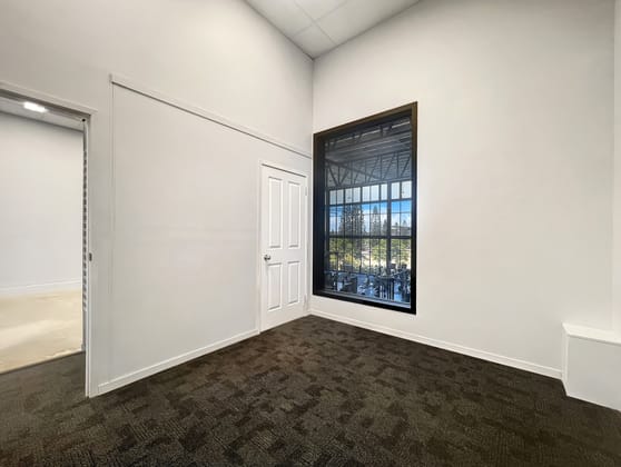 Click to view all images 1MB/26 Main Drive Birtinya QLD 4575 - Image 5