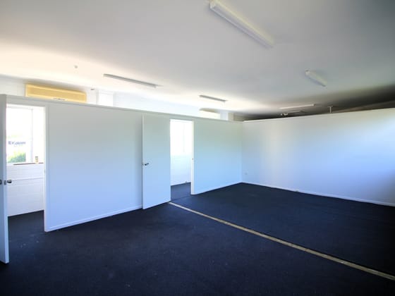 4/1-3 Smith Street Hyde Park QLD 4812 - Image 3