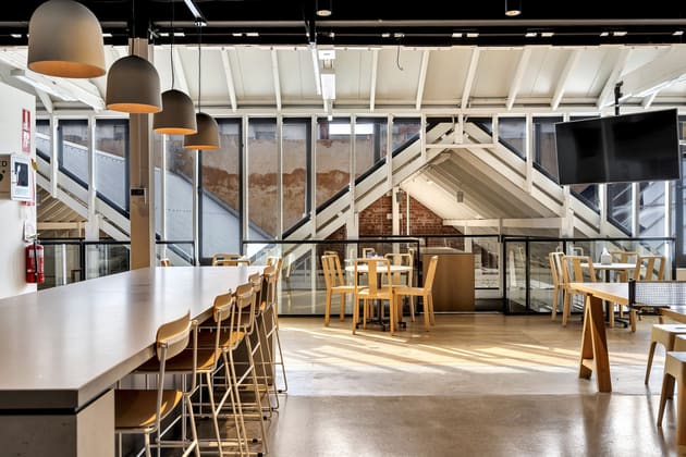 Click to view all images 551 Swanston street Carlton VIC 3053 - Image 3