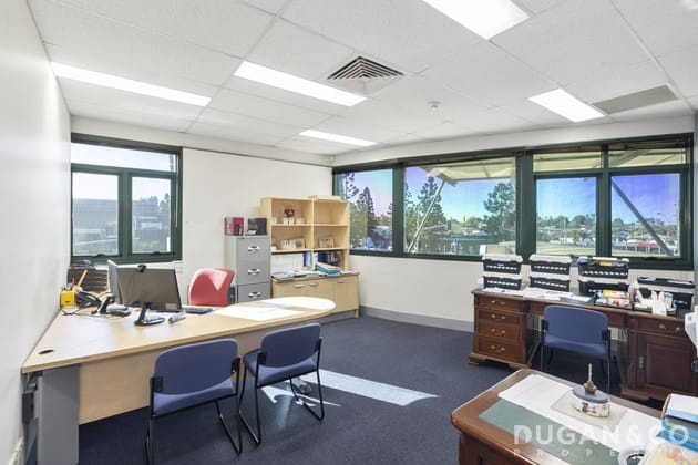 Click to view all images 454 Gympie Road Strathpine QLD 4500 - Image 4