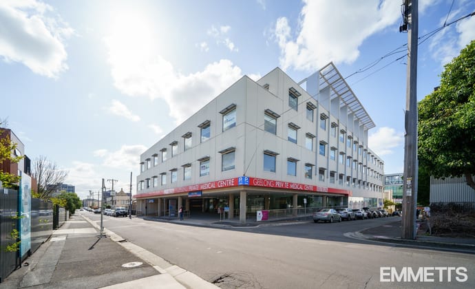 73 Little Ryrie Street Geelong VIC 3220 - Image 2