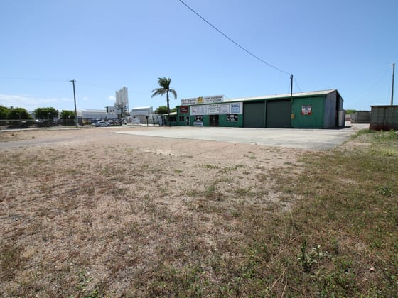 461-463 Bayswater Road Mount Louisa QLD 4814 - Image 4