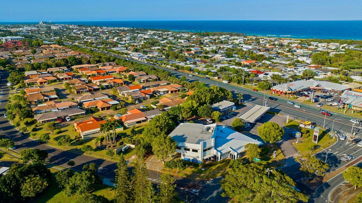 5/3 KAWANA ISLAND BLVD Warana QLD 4575 - Image 2