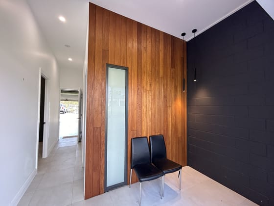 2/42 Dominions Road Ashmore QLD 4214 - Image 2