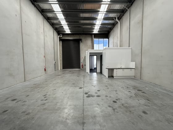 42 Stelvio Close Lynbrook VIC 3975 - Image 2