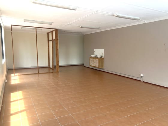 Level 1, 5/113 Scarborough Street Southport QLD 4215 - Image 2