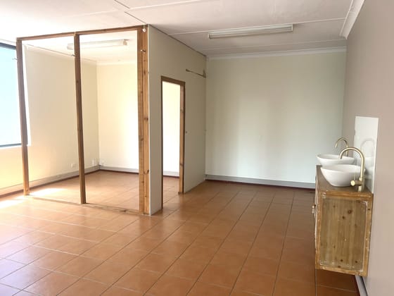 Level 1, 5/113 Scarborough Street Southport QLD 4215 - Image 5