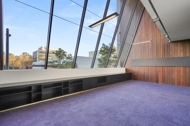 Click to view all images 11 Newton Street Cremorne VIC 3121 - Image 3