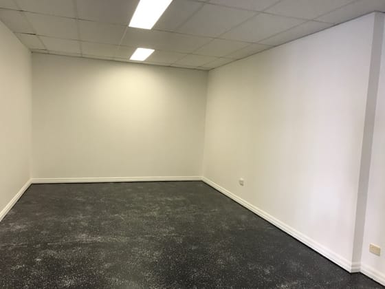 2/169 Leichhardt Street Spring Hill QLD 4000 - Image 5