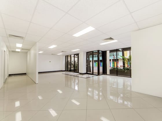 2/169 Leichhardt Street Spring Hill QLD 4000 - Image 1